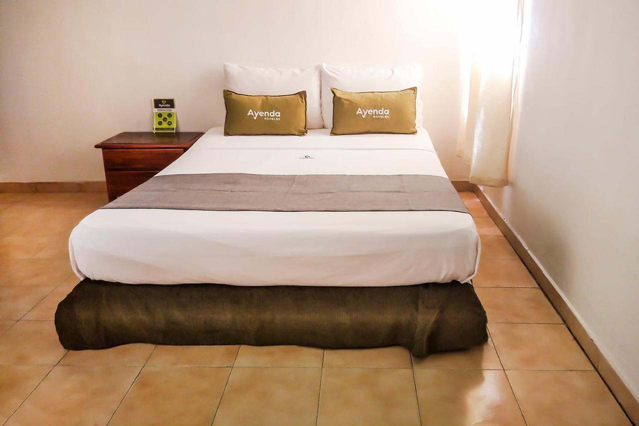 Ayenda 1622 Charmin Hotel 2*